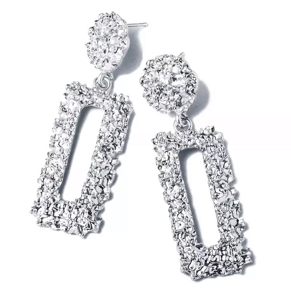 ⚜️[𝟯/$𝟮𝟴] Big Silver Quad Textured Earrings NEW - Picture 3 of 10